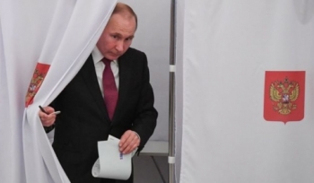 Putin voting in 2018 election